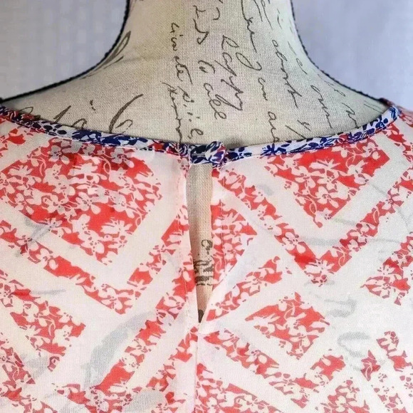 CAbi Size L red/white/blue flutter sleeve geometric print blouse - Picture 9 of 12